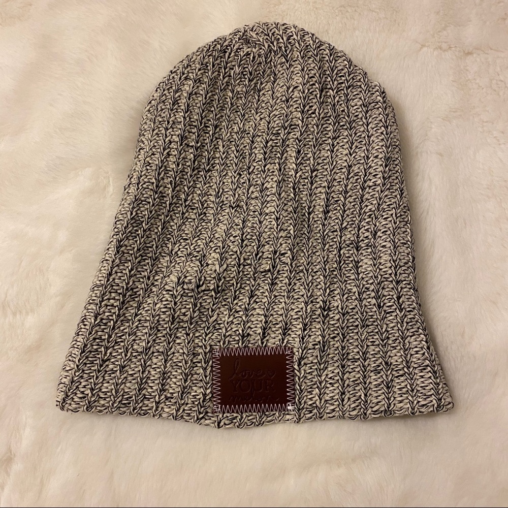 Black speckled beanie